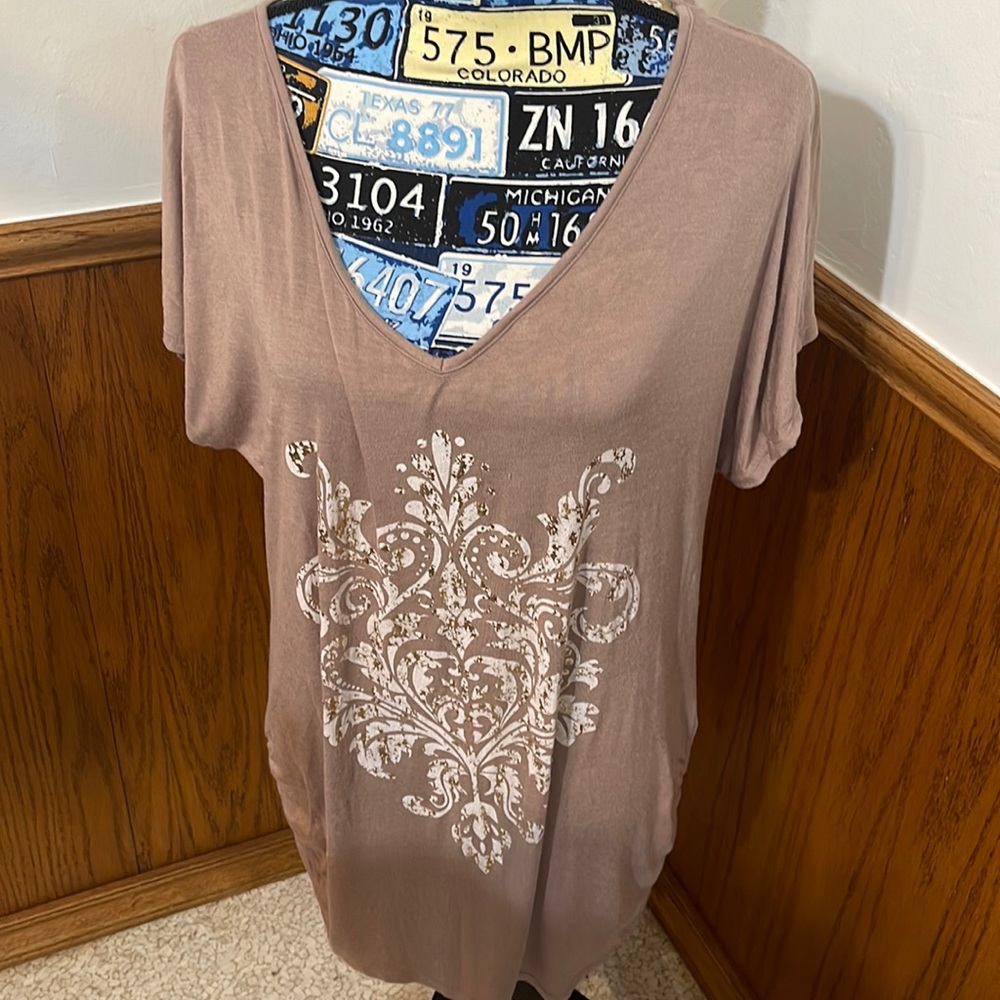Agenda XL V Neck Top